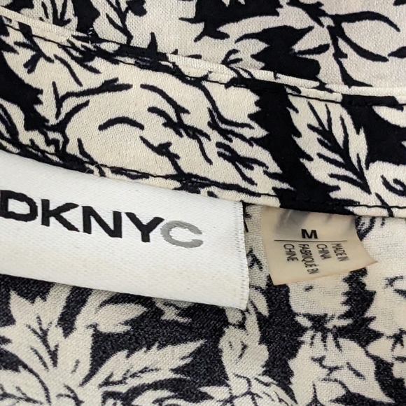 DKNYC Black White Floral Dress, M, EUC - Picture 3 of 4